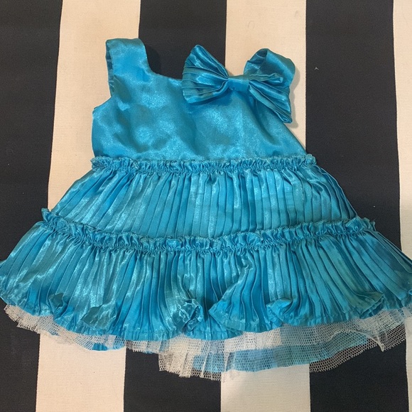 💕Lot of 2 Build-a-Bear dresses / matching earmuffs and shoes! Very light wear💕 - Picture 3 of 5